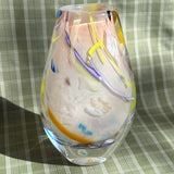 TRIANGLE VASE IN CONFECTIONS