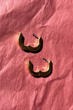 Load image into Gallery viewer, CORRE EARRINGS IN GOLD