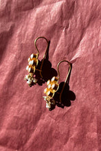 Load image into Gallery viewer, FLORA EARRINGS