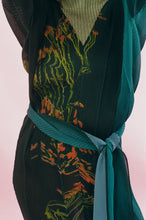 Load image into Gallery viewer, SUE KAFTAN IN PATSY