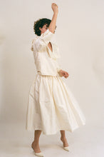 Load image into Gallery viewer, VIENNA BLOUSE IN WHITE