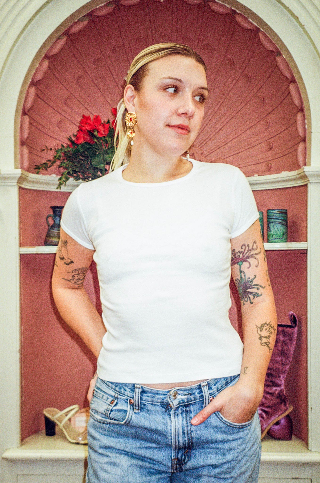 form fitted cotton baby tee in white