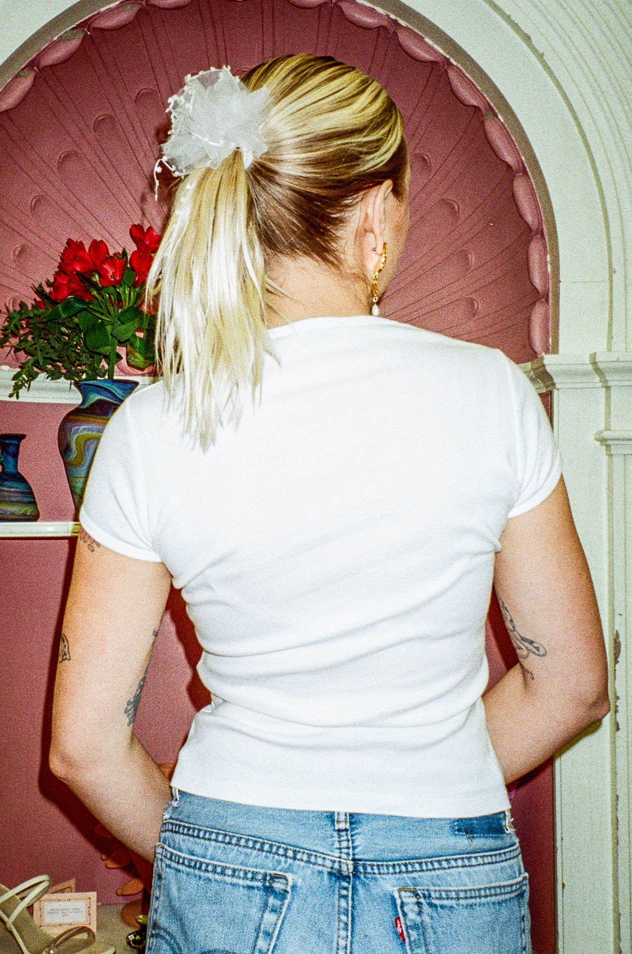 form fitted cotton baby tee in white