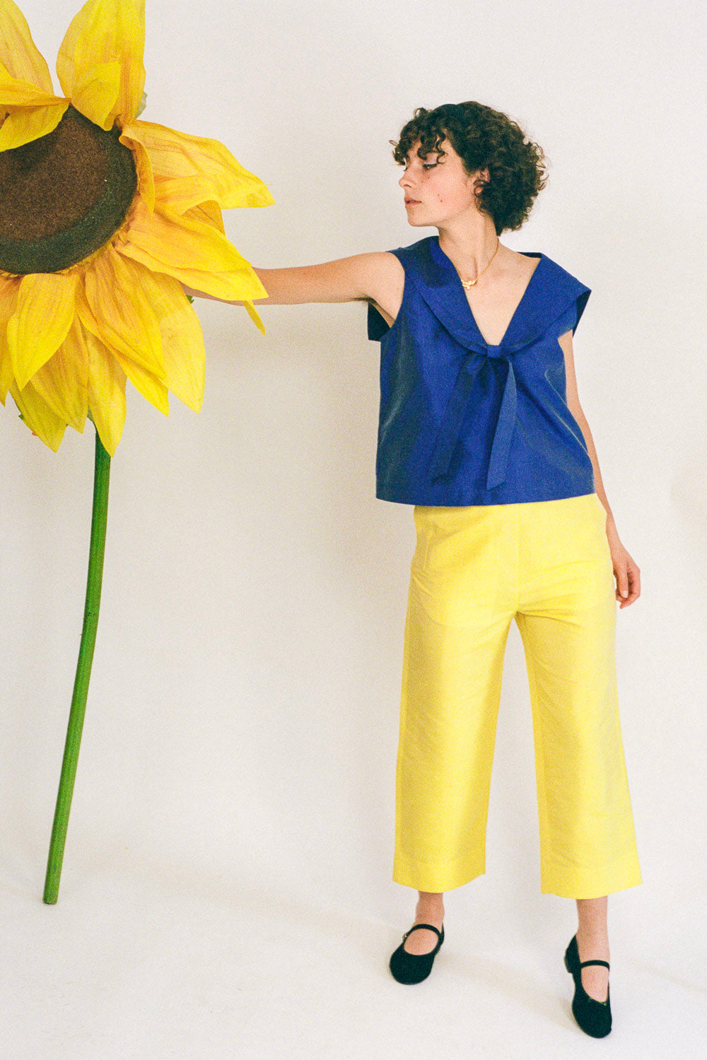 yellow silk taffeta fitted cigarette sailor pant