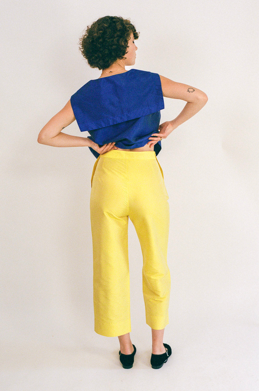 yellow silk taffeta fitted cigarette sailor pant