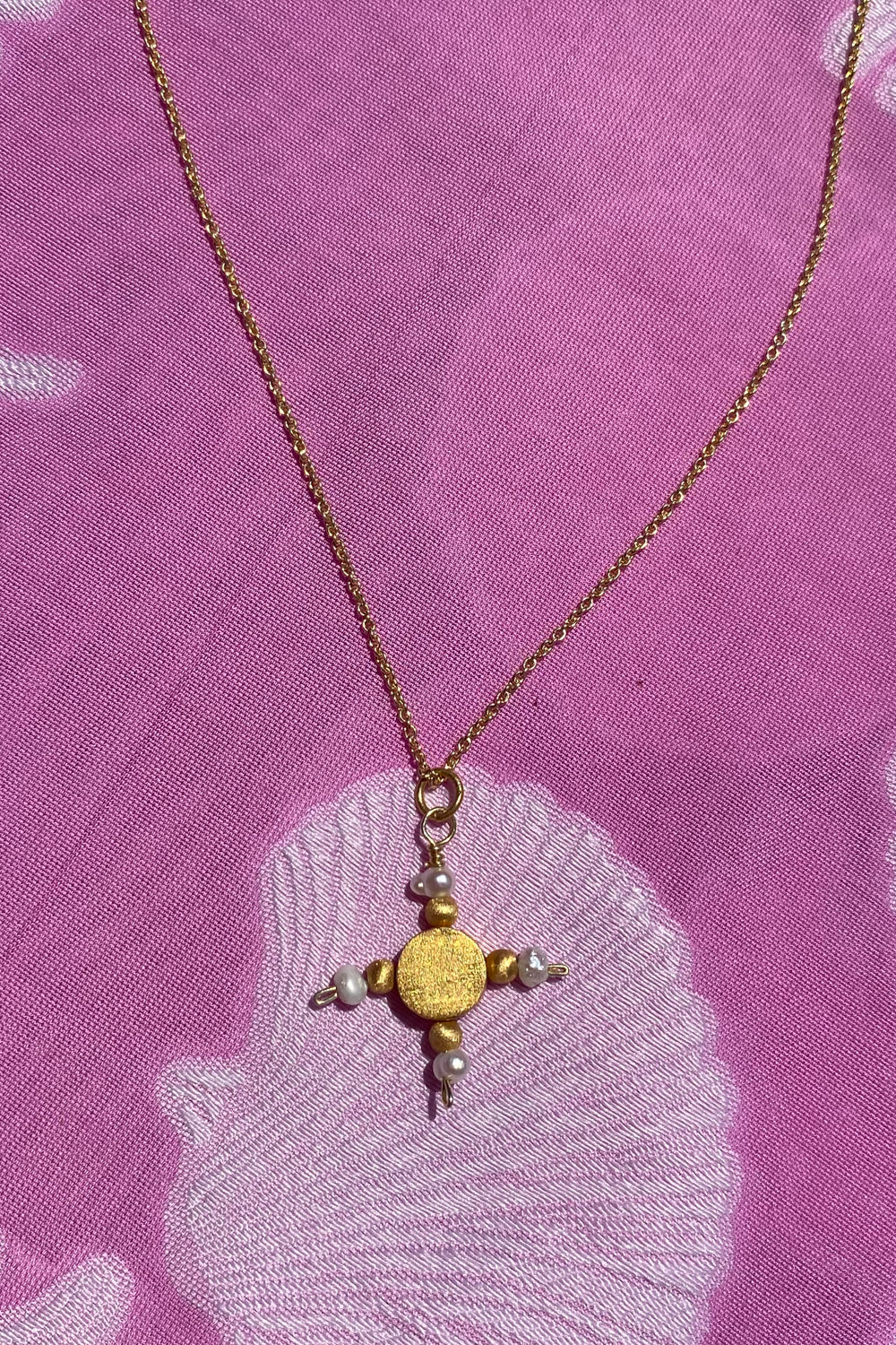 gold plated silver circular sun pearl necklace