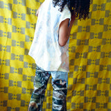 ROCK JEANS IN PORTUGUESE