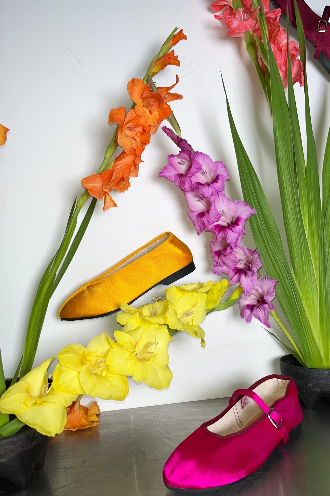 SATIN THEATRE SLIPPER IN YELLOW - 100% SILK SHOP