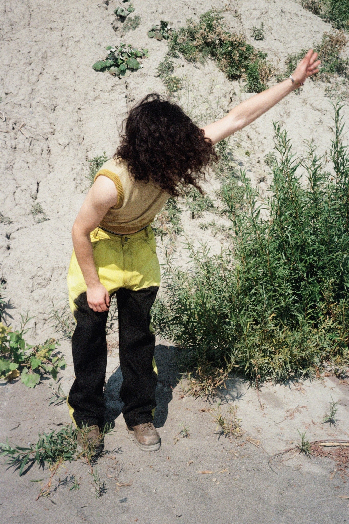 black yellow mid rise skater baggy jeans