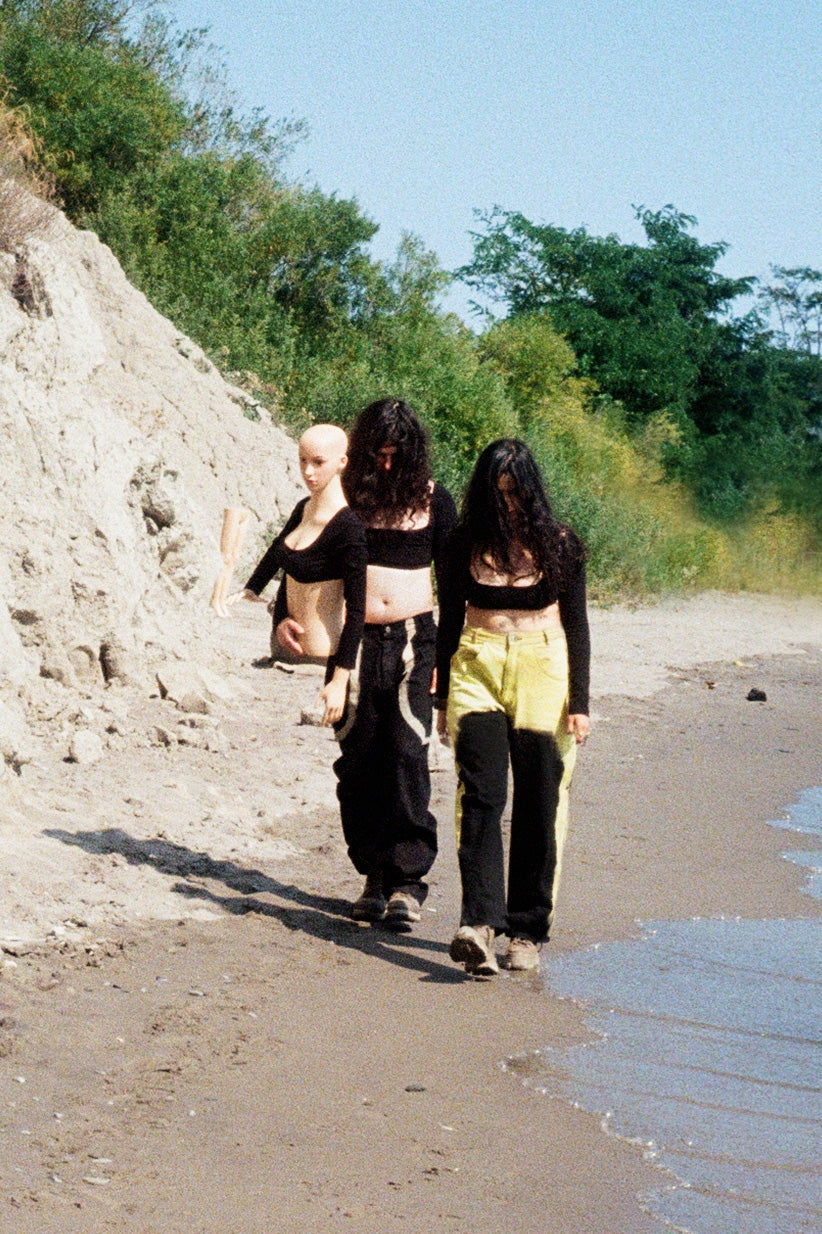 black yellow mid rise skater baggy jeans