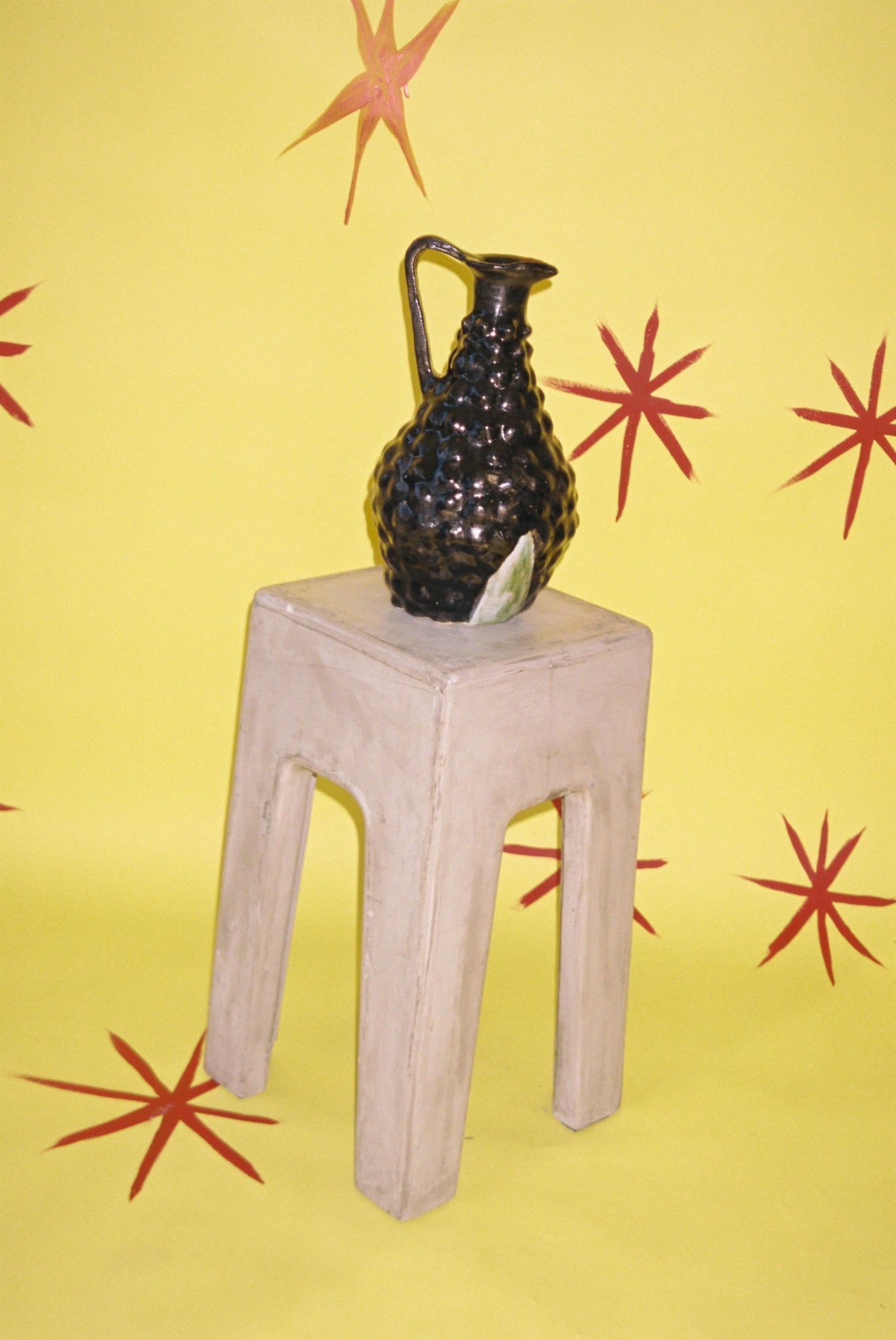 GRAPE VASE IV - Elliot Camarra