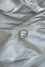Load image into Gallery viewer, 14k yellow gold ring set with moonstone cabochon