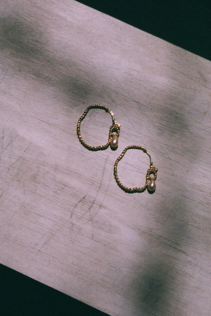 18k gold plated hinge hoops with pink pearl