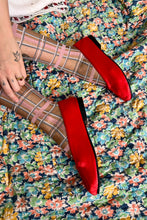 Load image into Gallery viewer, SATIN THEATRE SLIPPER IN RED