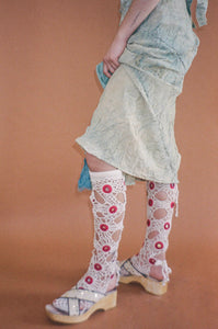 AKIDOR STOCKING IN ECRU AND RED