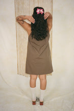 Load image into Gallery viewer, BOW DRESS IN BROWN