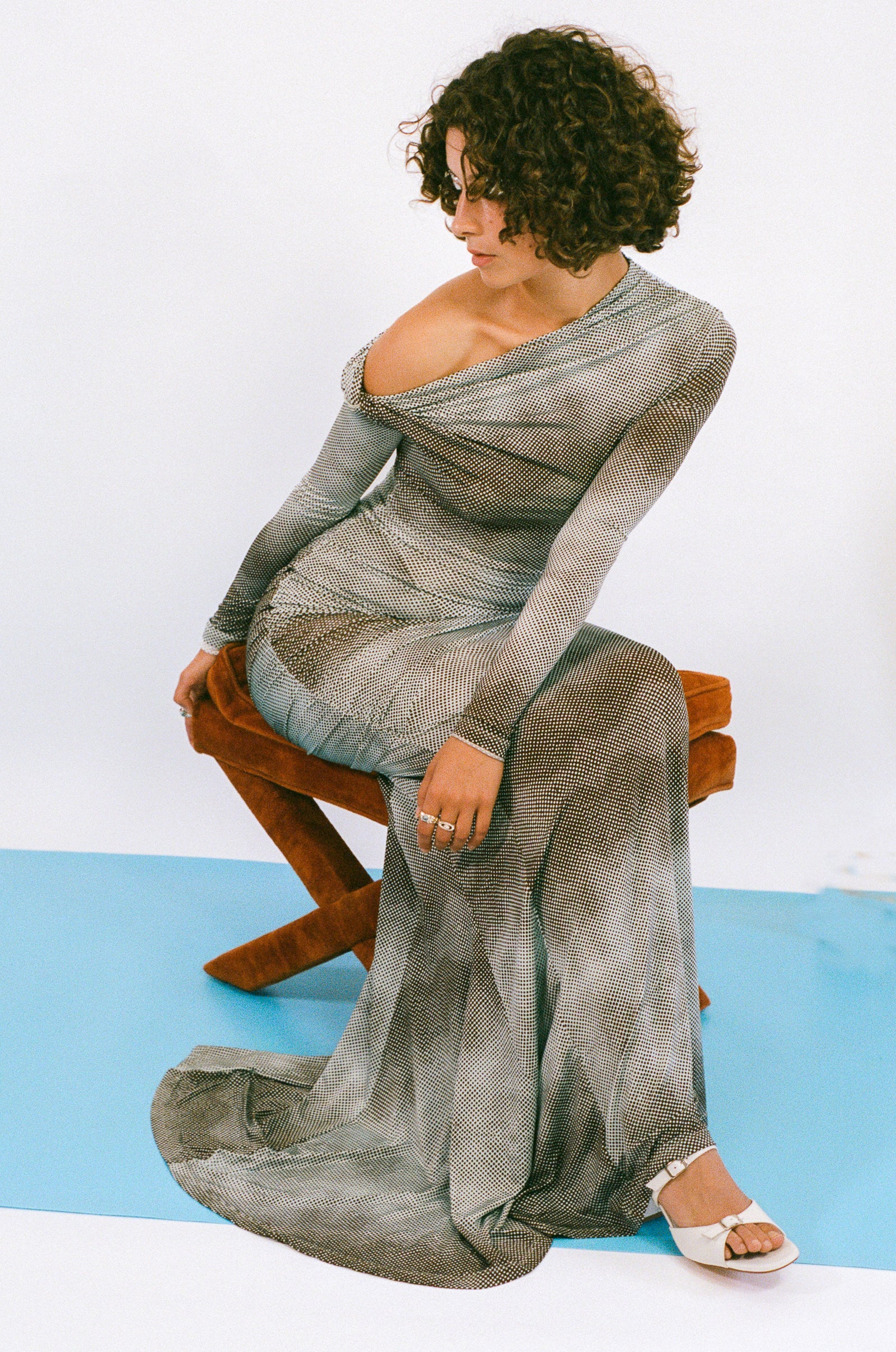 DERYA GOWN IN BLUE/BROWN POLKADOT GRADIENT
