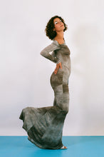 Load image into Gallery viewer, DERYA GOWN IN BLUE/BROWN POLKADOT GRADIENT