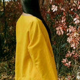 DYED LINEN MARIGOLD BOAT NECK SHIRT