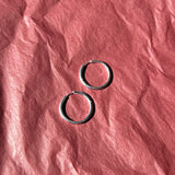 SILVER MEDIUM SEAMLESS HOOPS