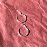 SILVER MEDIUM SEAMLESS HOOPS