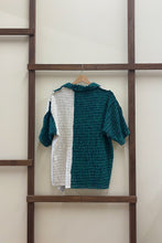 Load image into Gallery viewer, cotton quilted polo tee in green navy cream