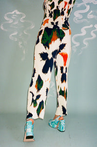 pleated polyester pants in white pansy print