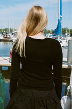 Load image into Gallery viewer, MOLLY KNITTED TOP WITH ROSE EMBROIDERY