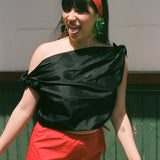 SWAN TOP IN BLACK