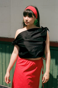 SWAN TOP IN BLACK
