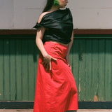 SWAN TOP IN BLACK