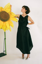 Load image into Gallery viewer, TABEA DRESS IN BLACK