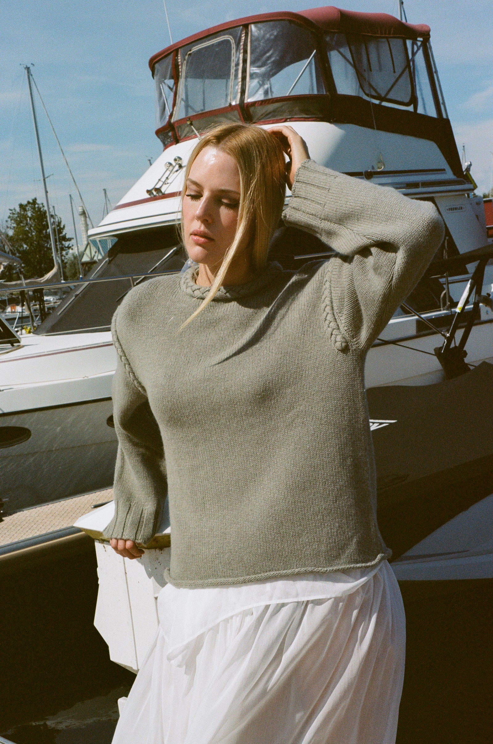 THEODORA PULLOVER IN MIST