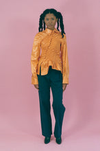 Load image into Gallery viewer, TWIST SHIRT IN ORANGE