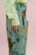 Load image into Gallery viewer, WALTER TROUSER IN ROSALIND