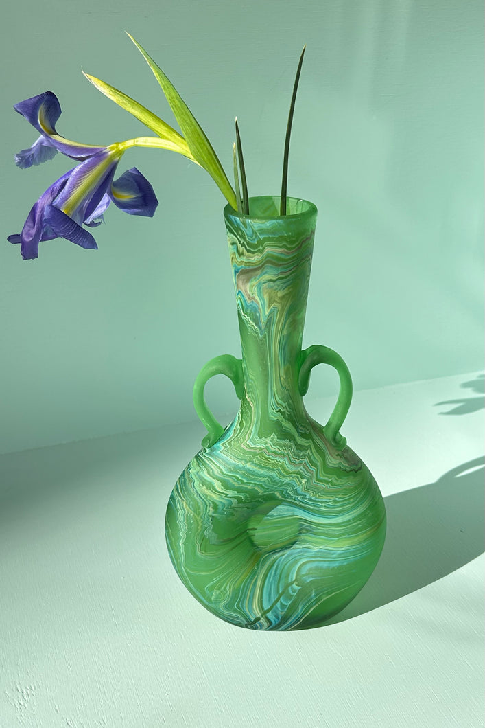 AMPHORA VASE IN GREEN