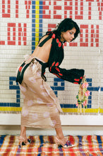 Load image into Gallery viewer, black red silk cotton mashroo backless long sleeve