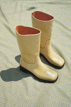 Load image into Gallery viewer, BELMONT BOOT IN PALE YELLOW