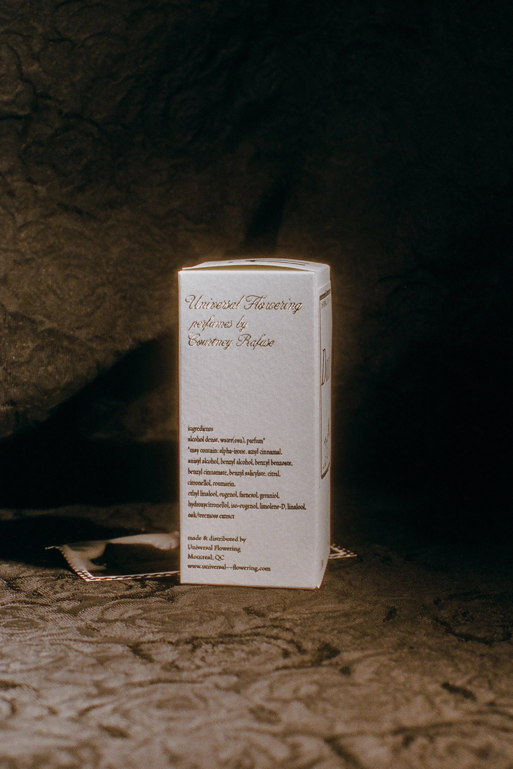 Maraschino Vetiver Artemisia Pineapple Neroli Bay Leaf Musk perfume