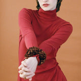 CARNATION SCRUNCHIE IN FRIAR BROWN