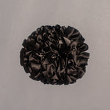 CARNATION SCRUNCHIE IN BLACK
