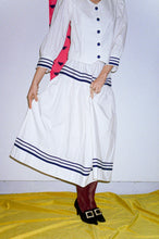 Load image into Gallery viewer, cotton midi sailor skirt in white and navy