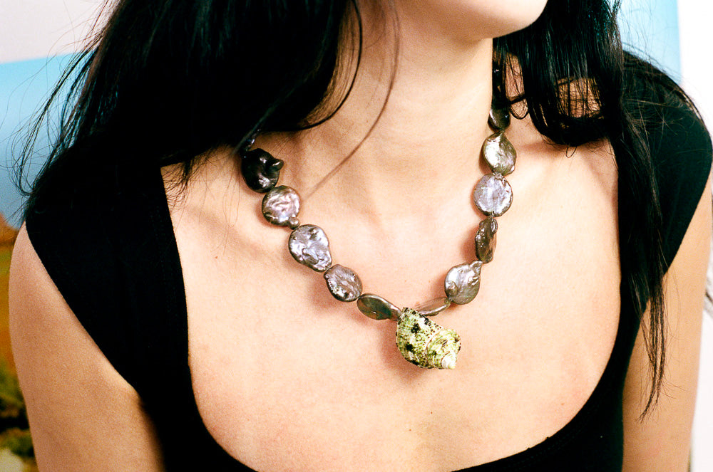 keshi pearl turban shell pendant choker necklace