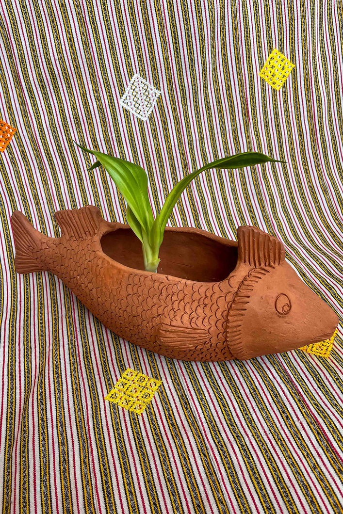 Oaxacan red clay wide fish scale planter