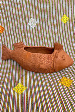 Load image into Gallery viewer, Oaxacan red clay wide fish scale planter