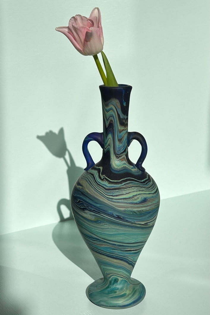 FLUTE VASE IN BLUE