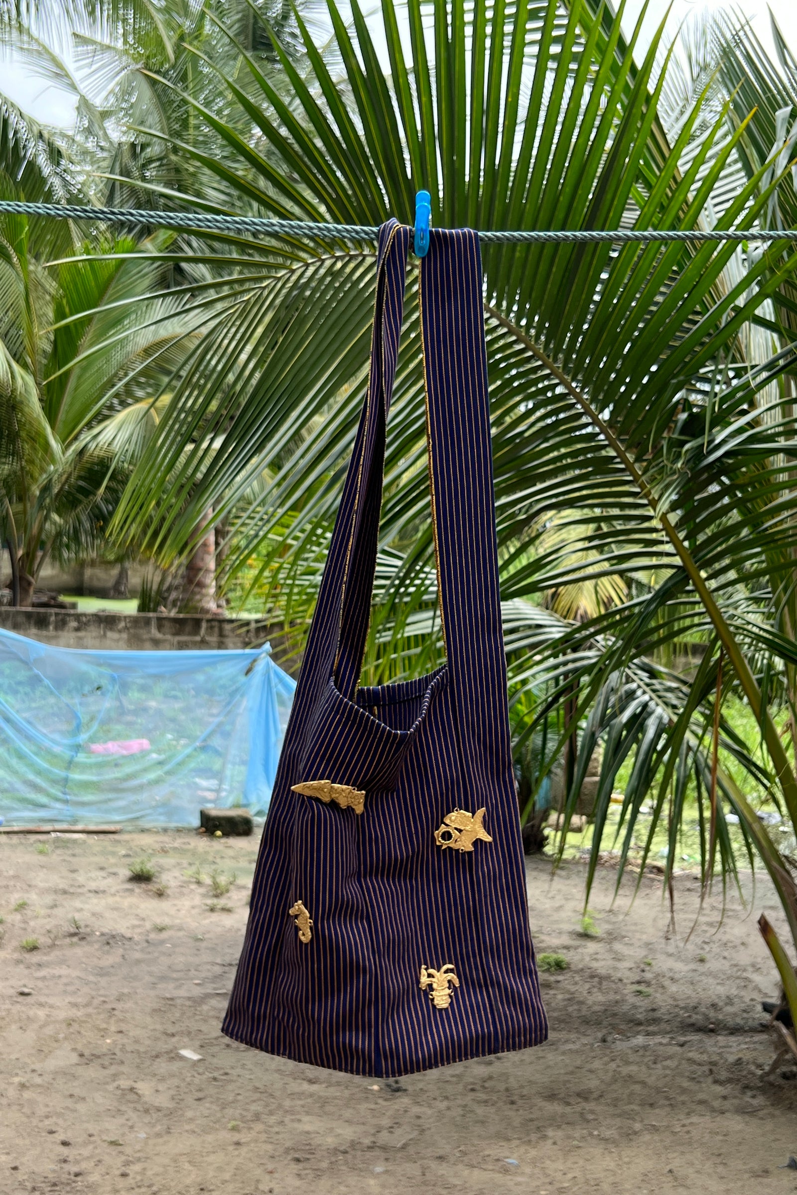 SLOUCH BAG IN NAVY PINSTRIPE