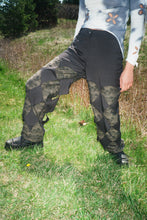 Load image into Gallery viewer, LATTICE PANTS IN BLACK