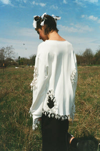 SWEATSHIRT WITH BEADED COLLAR AND HOLES IN WHITE