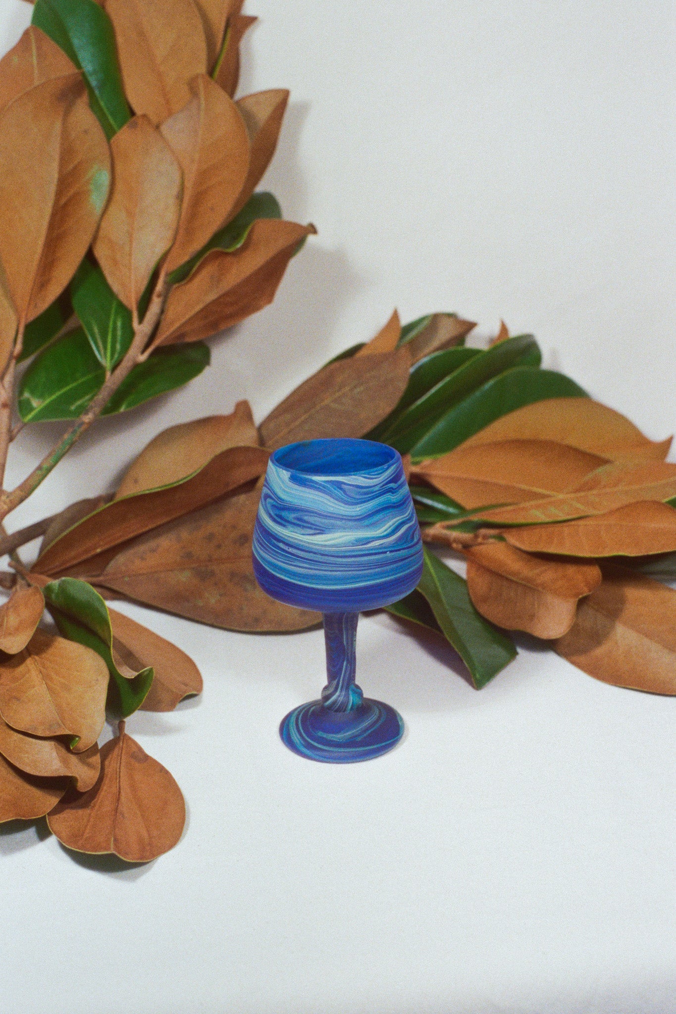 LARGE ROUND GOBLET IN BLUE GLASS